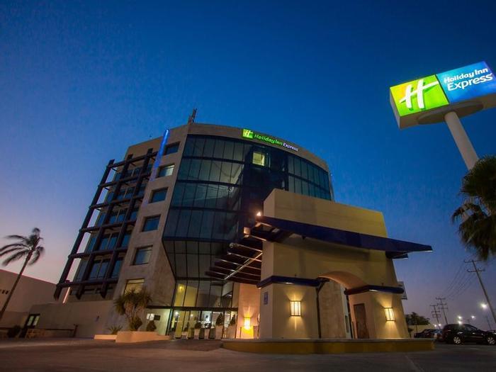 Holiday Inn Express Nuevo Laredo - Bild 1
