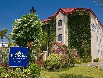 Hotel Microtel by Wyndham Batangas - Bild 1