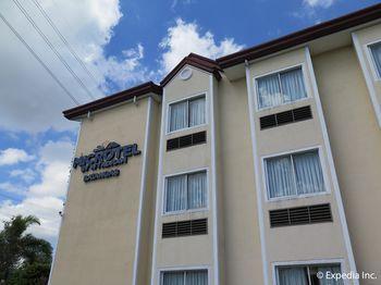 Hotel Microtel by Wyndham Batangas - Bild 5