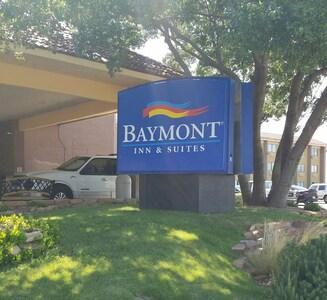 Hotel Baymont by Wyndham Midland Airport - Bild 3