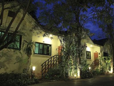 Chayada Garden House And Resort Hotel - Bild 2