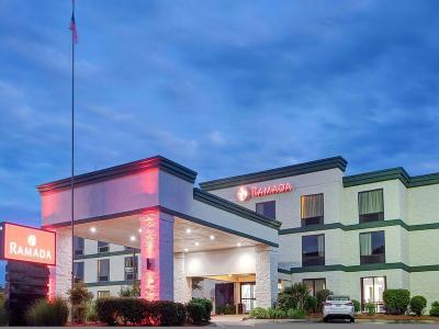 Hotel Ramada by Wyndham Pearl/Jackson Airport - Bild 2