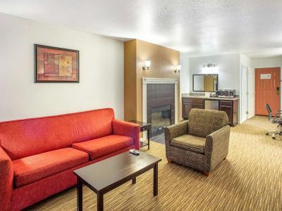 Hotel Quality Inn Sequoia Area - Bild 4