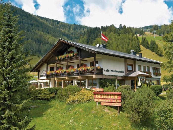 Ski-in-Ski-Out Hotel Garni Berghof - Bild 1