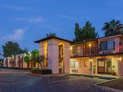 Hotel Days Inn by Wyndham San Bernardino/Redlands - Bild 2