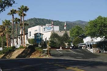 Hotel Sierra Lodge - Bild 2
