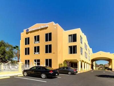 Hotel Comfort Suites Clearwater Bay - Bild 3