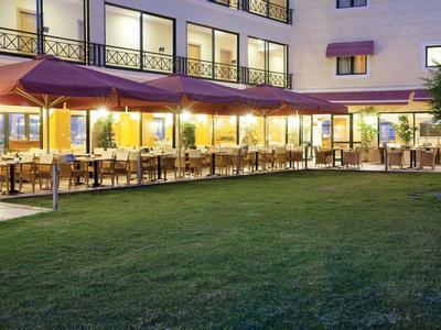 Hotel Ramada by Wyndham, Athens Club Attica Riviera - Bild 5