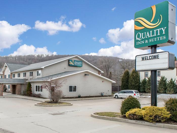 Hotel Quality Inn & Suites Titusville - Bild 1