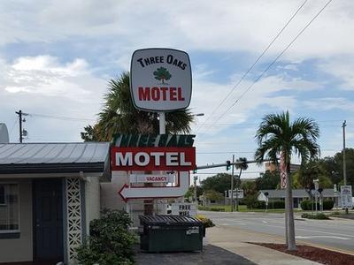 Hotel Three Oaks Motel - Bild 5