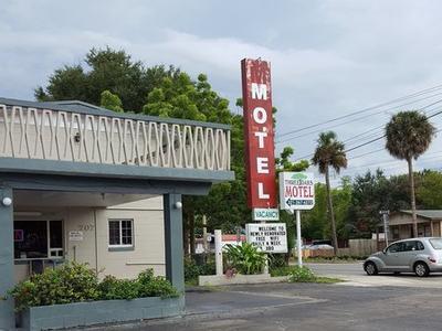 Hotel Three Oaks Motel - Bild 3