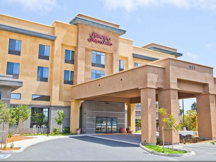 Hampton Inn & Suites Salinas - Bild 1