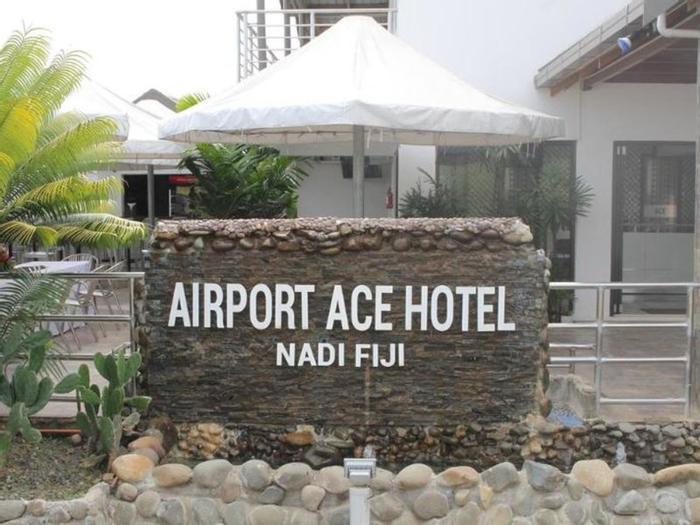 Airport Ace Hotel - Bild 1