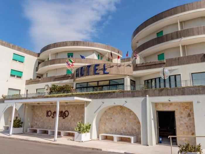 Hotel Lo Smeraldo - Bild 1