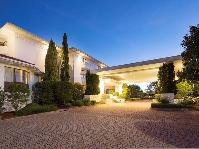 Hotel Ramada by Wyndham Diplomat Canberra - Bild 1