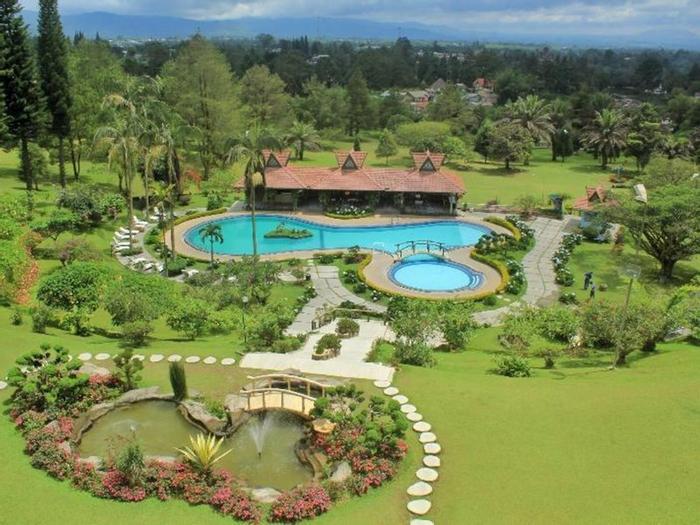 Hotel Sinabung Hills Berastagi - Bild 1