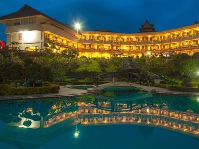 Hotel Sinabung Hills Berastagi - Bild 3