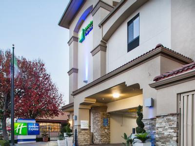 Hotel Holiday Inn Express Redwood City Central - Bild 2
