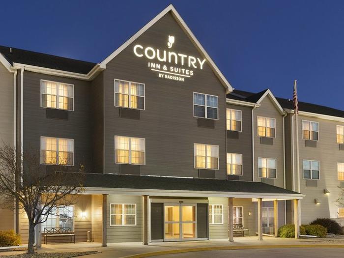 Hotel Country Inn & Suites by Radisson, Kearney, NE - Bild 1