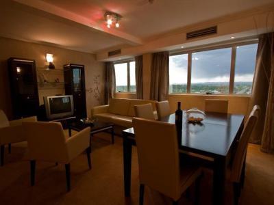 Hotel Tower Inn & Suites - Bild 4