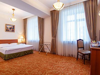Hotel Ramada by Wyndham Astana - Bild 5