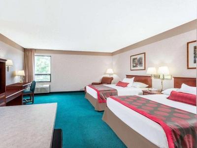Hotel Ramada by Wyndham Strasburg Dover - Bild 2