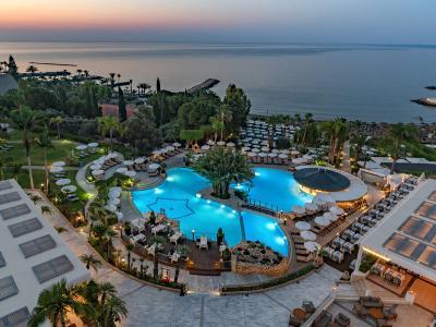Mediterranean Beach Hotel - Bild 2