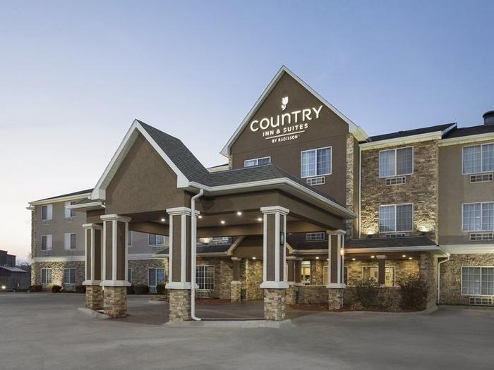 Hotel Country Inn & Suites by Radisson, Topeka West, KS - Bild 1