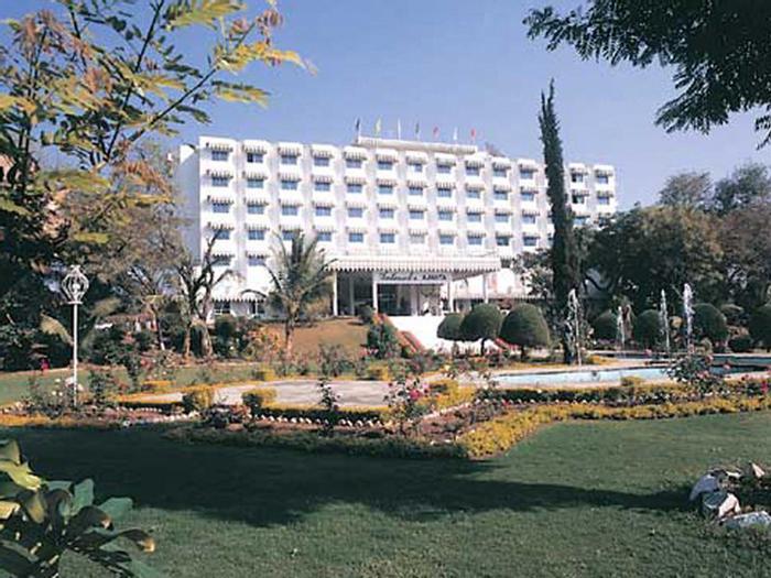 Hotel Ambassador Ajanta - Bild 1