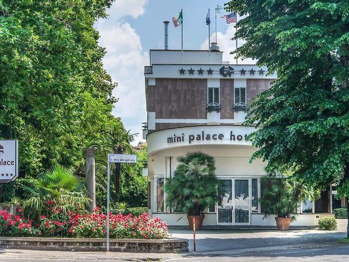 Hotel Mini Palace - Bild 1