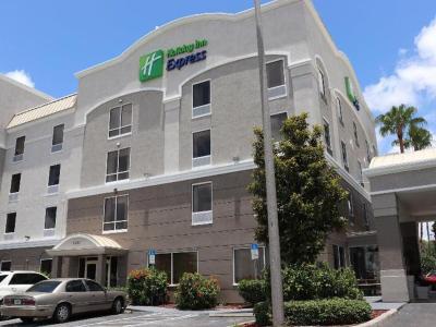 Hotel Holiday Inn Express & Suites Clearwater/Us 19 N - Bild 4