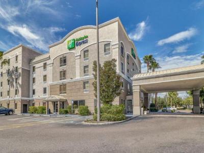 Hotel Holiday Inn Express & Suites Clearwater/Us 19 N - Bild 3