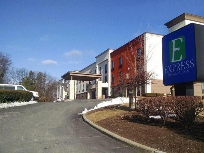 Holiday Inn Express and Suites Albany Airport Wolf Road - Bild 1