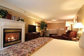 Hotel Fireside Inn & Suites - Bild 2