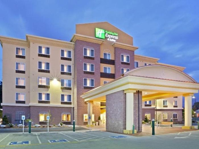 Holiday Inn Express & Suites Lynnwood - Bild 1