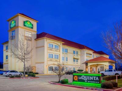 Hotel La Quinta Inn & Suites by Wyndham Ennis - Bild 4
