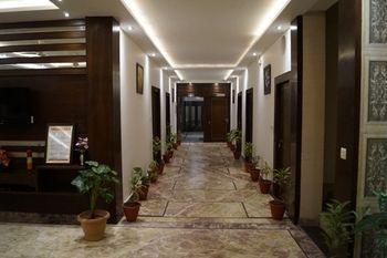 Hotel Tara Palace By Goyal Hotels - Bild 1