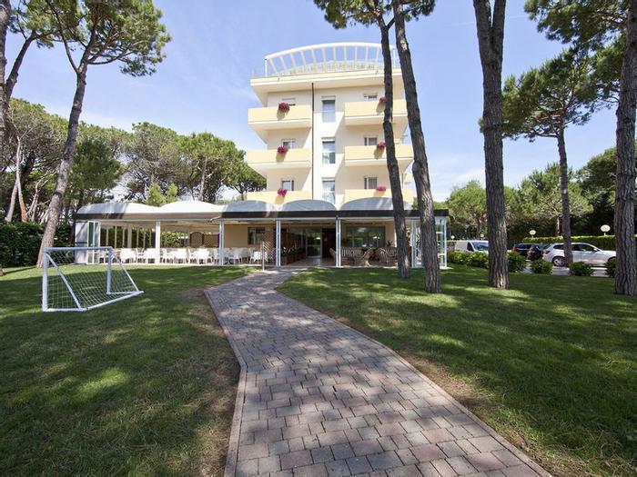 Hotel La Pineta - Bild 1
