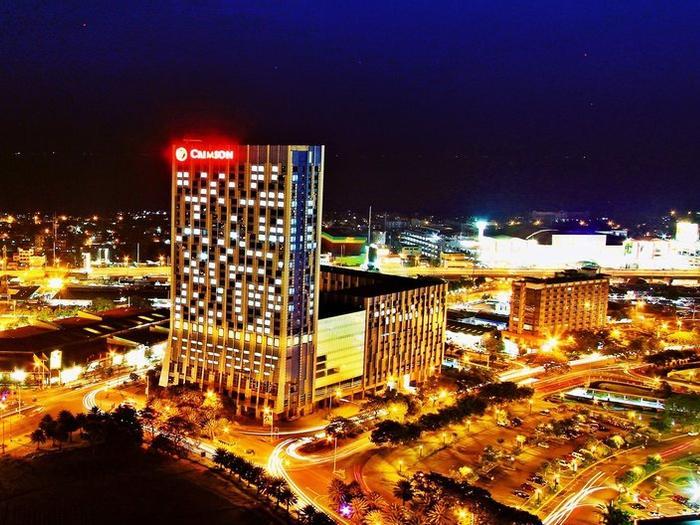 Crimson Hotel Filinvest City Manila - Bild 1
