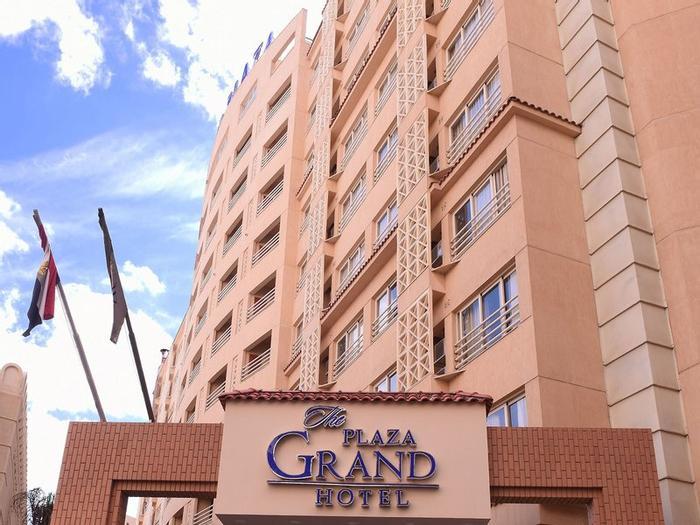 The Grand Plaza Hotel - Bild 1