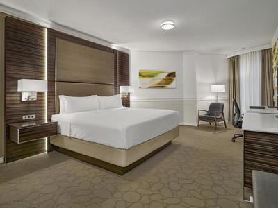 Delta Hotels Edmonton Centre Suites - Bild 3
