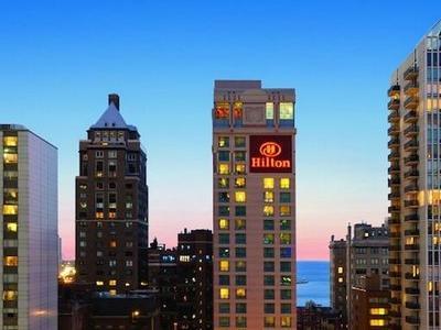 Hotel Hilton Chicago/Magnificent Mile Suites - Bild 3