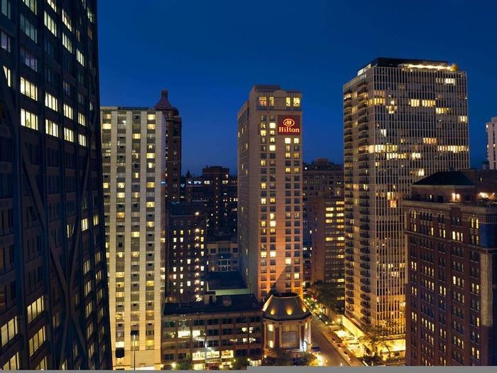 Hotel Hilton Chicago/Magnificent Mile Suites - Bild 1
