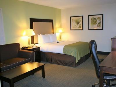 Hotel Clarion Inn & Suites Conference Center - Bild 5
