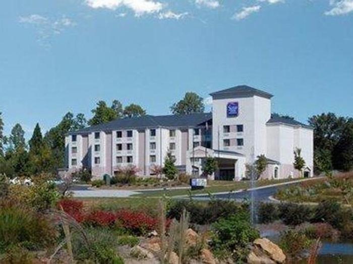 Hotel Baymont by Wyndham Mooresville - Bild 1