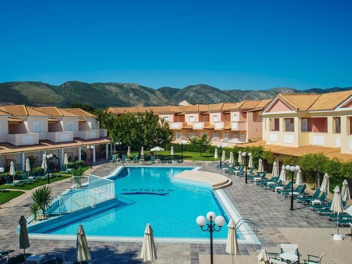 Hotel Zefyros Eco Resort - Bild 1