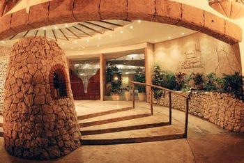Al Liwan Suites Hotel - Bild 4