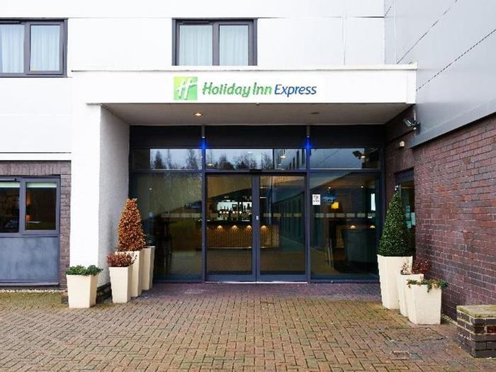 Hotel Holiday Inn Express Manchester Airport - Bild 1