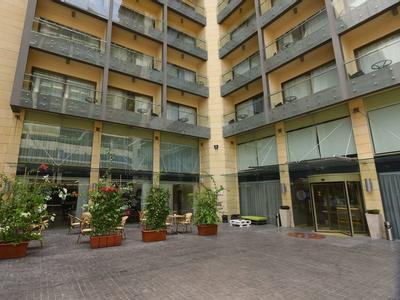 Hotel Ramada by Wyndham Downtown Beirut - Bild 3