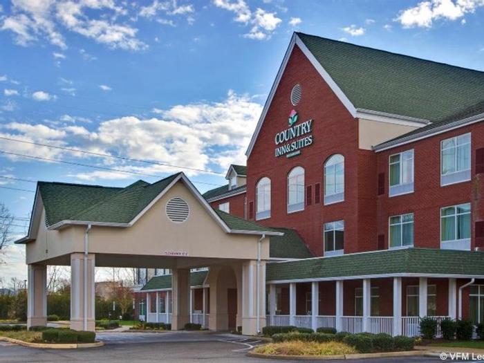 Hotel Comfort Inn & Suites Hampton Near Coliseum - Bild 1